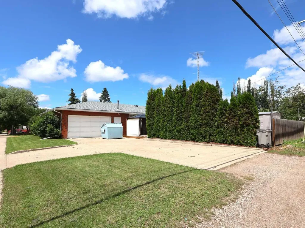 4901 52 Street Stettler AB T0C 2L0