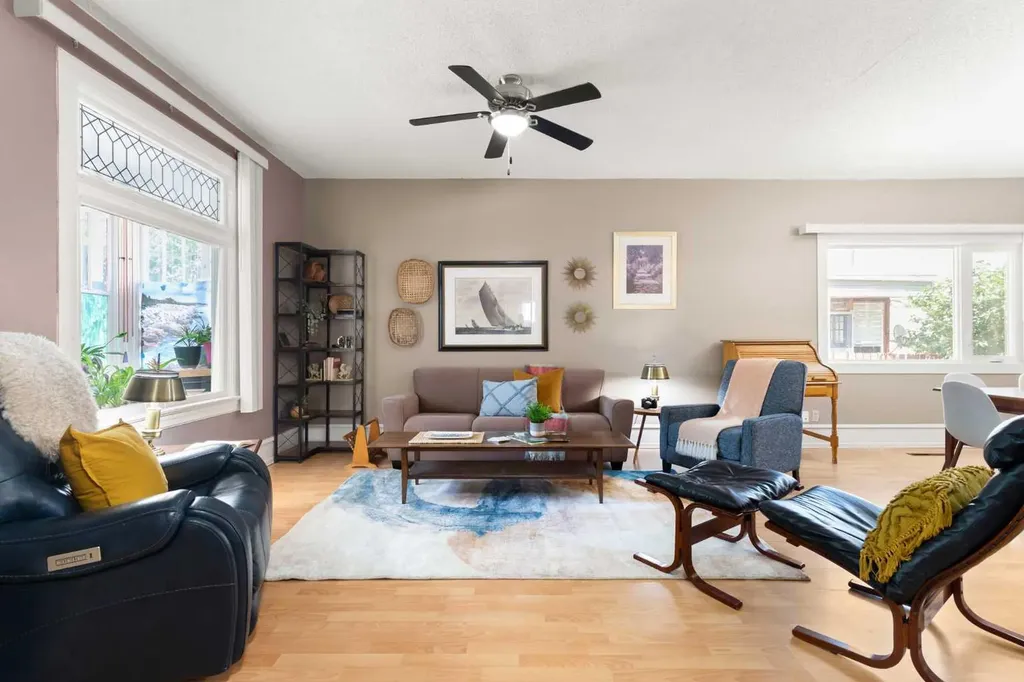 303 8 Street SE Medicine Hat AB T1A1L6