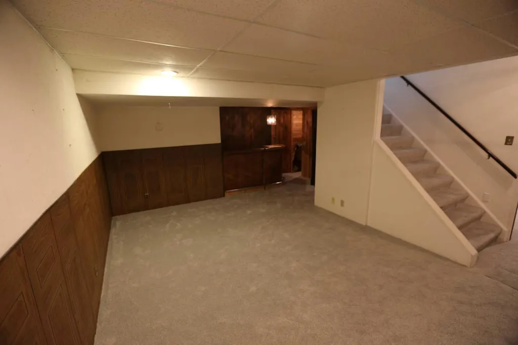 540 Varsity Estates Place NW Calgary AB T3B3C1