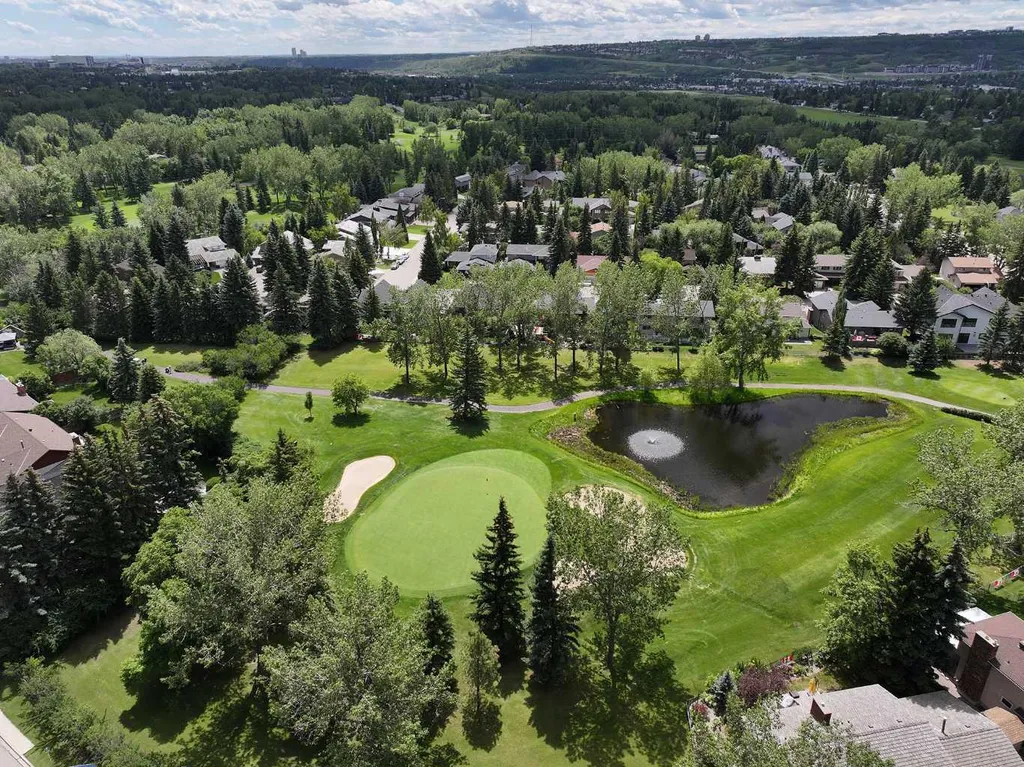540 Varsity Estates Place NW Calgary AB T3B3C1
