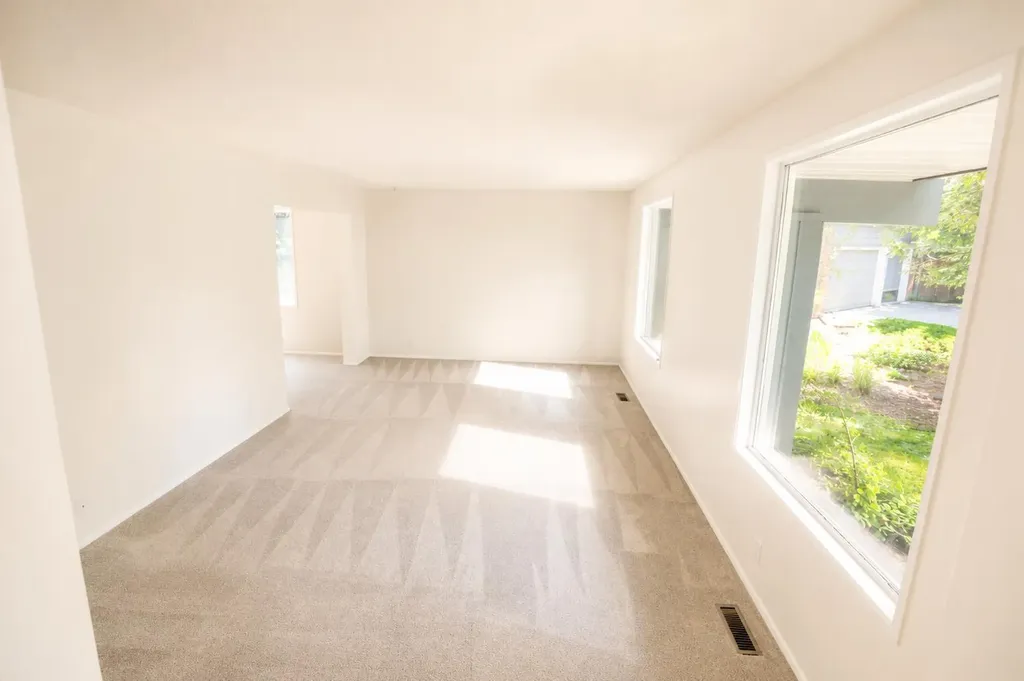 540 Varsity Estates Place NW Calgary AB T3B3C1