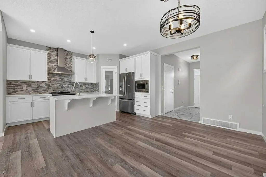 556 Belmont Heath SW Calgary AB T2X 4H4