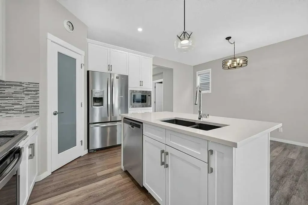 556 Belmont Heath SW Calgary AB T2X 4H4