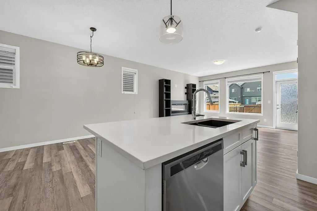 556 Belmont Heath SW Calgary AB T2X 4H4