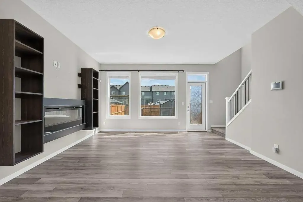 556 Belmont Heath SW Calgary AB T2X 4H4