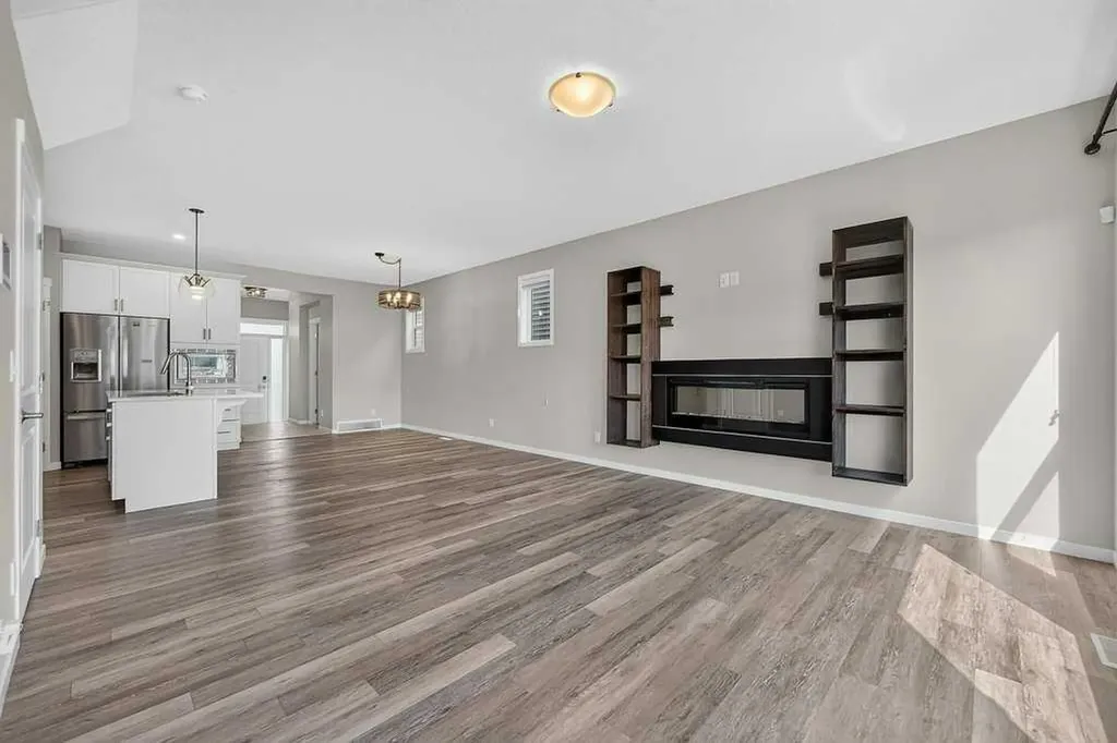 556 Belmont Heath SW Calgary AB T2X 4H4