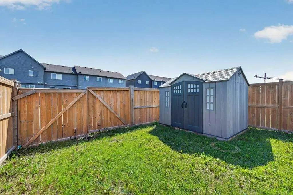 556 Belmont Heath SW Calgary AB T2X 4H4