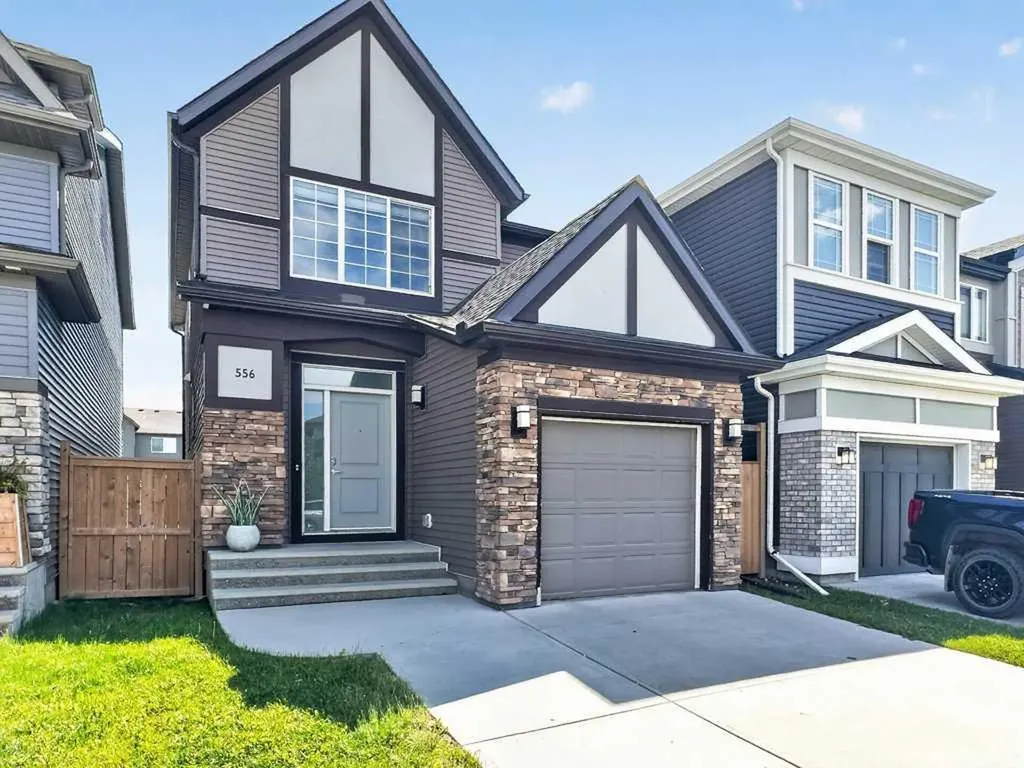 556 Belmont Heath SW Calgary AB T2X 4H4