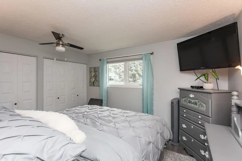 8 Caswell Close Red Deer AB T4P 2T6