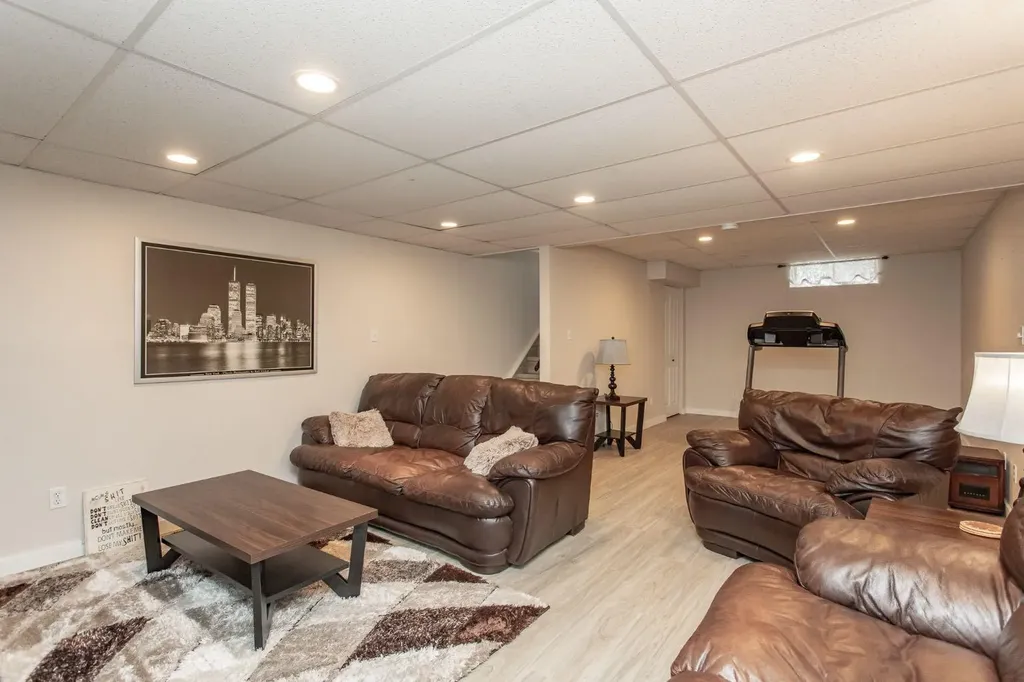 8 Caswell Close Red Deer AB T4P 2T6