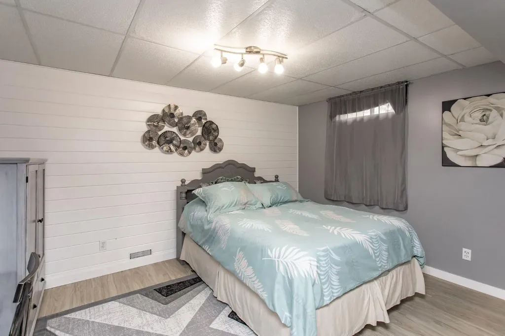 8 Caswell Close Red Deer AB T4P 2T6