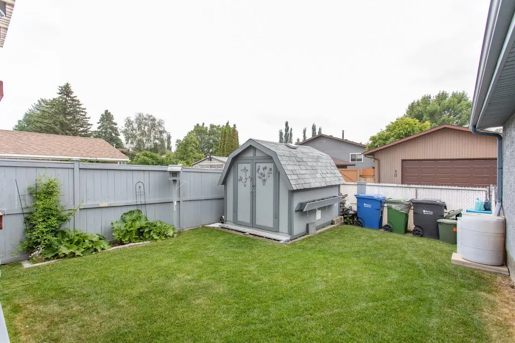 8 Caswell Close Red Deer AB T4P 2T6
