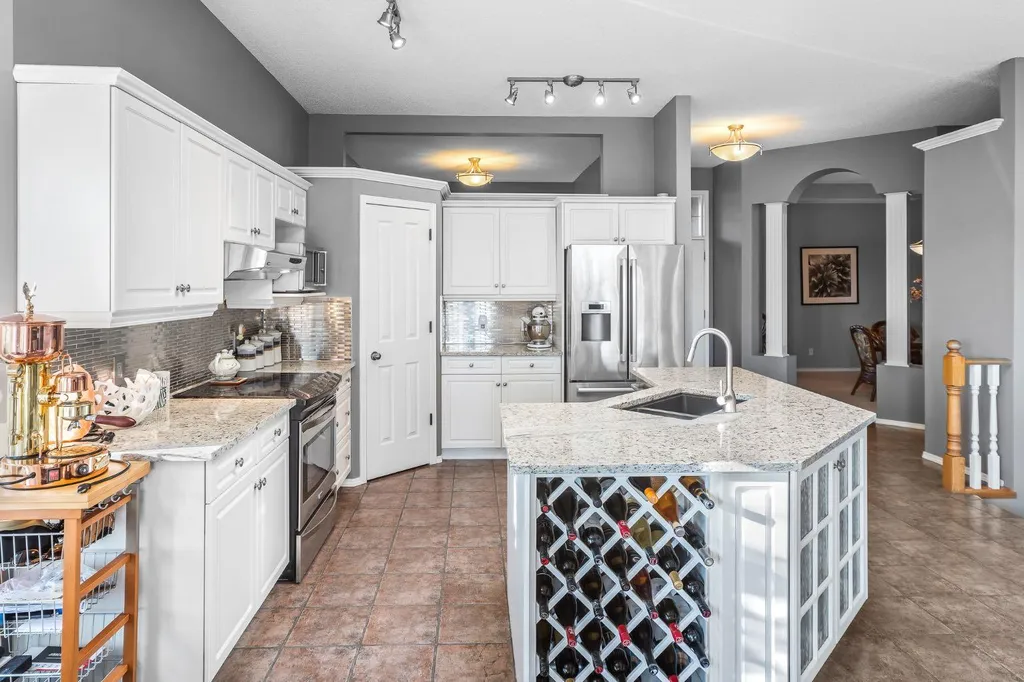 19 Gleneagles View Cochrane AB T4C 1N9