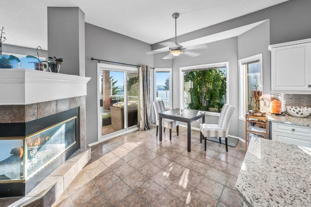 19 Gleneagles View Cochrane AB T4C 1N9