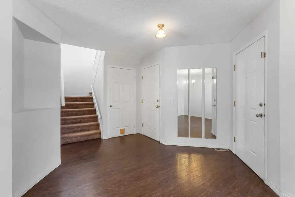 30 Citadel Crest Link NW Calgary AB t3g 4w4