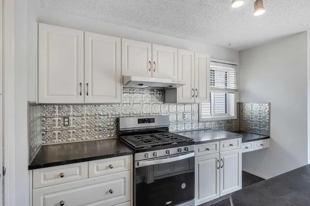 30 Citadel Crest Link NW Calgary AB t3g 4w4