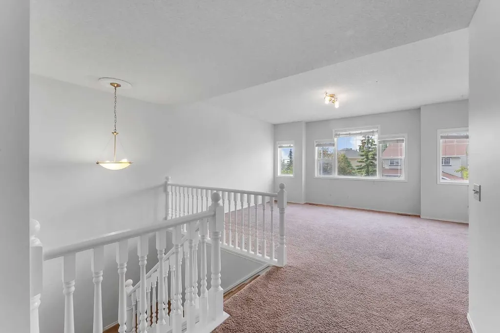 30 Citadel Crest Link NW Calgary AB t3g 4w4