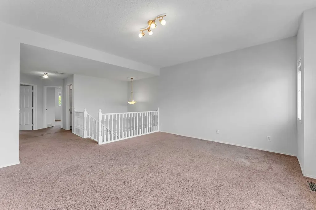 30 Citadel Crest Link NW Calgary AB t3g 4w4