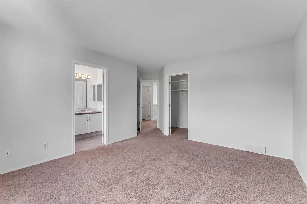 30 Citadel Crest Link NW Calgary AB t3g 4w4