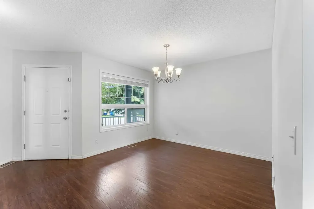 30 Citadel Crest Link NW Calgary AB t3g 4w4