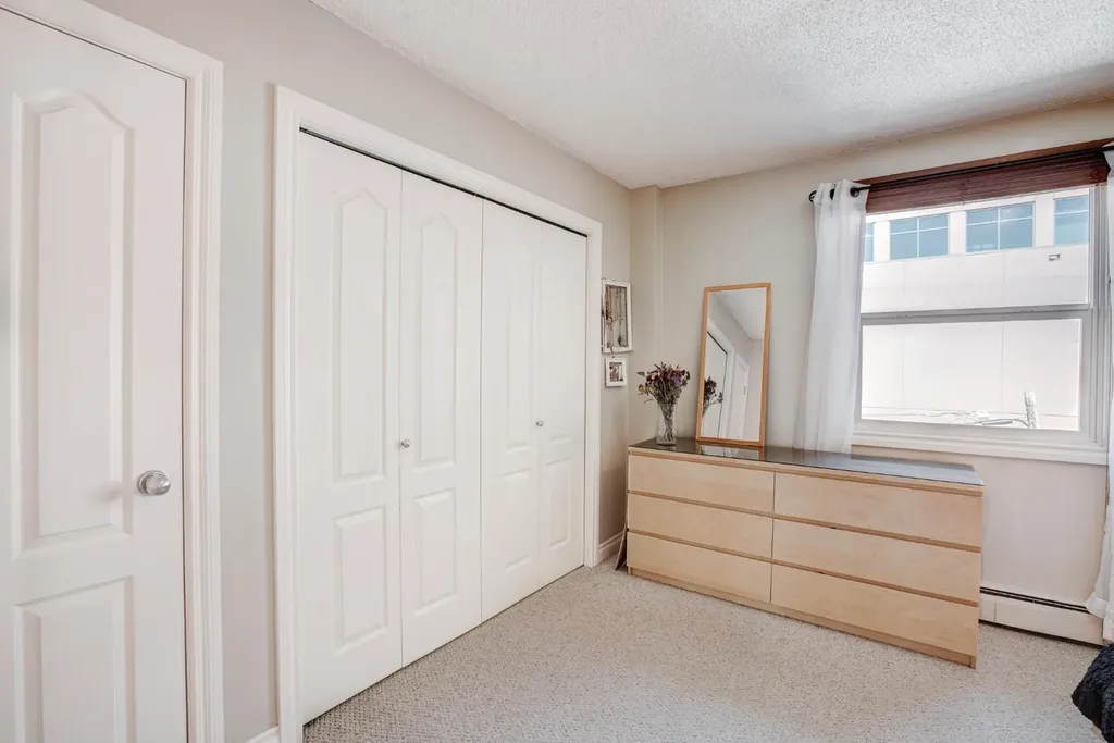 924 18 Avenue SW Calgary AB T2T 0H1