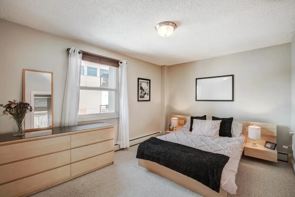 924 18 Avenue SW Calgary AB T2T 0H1