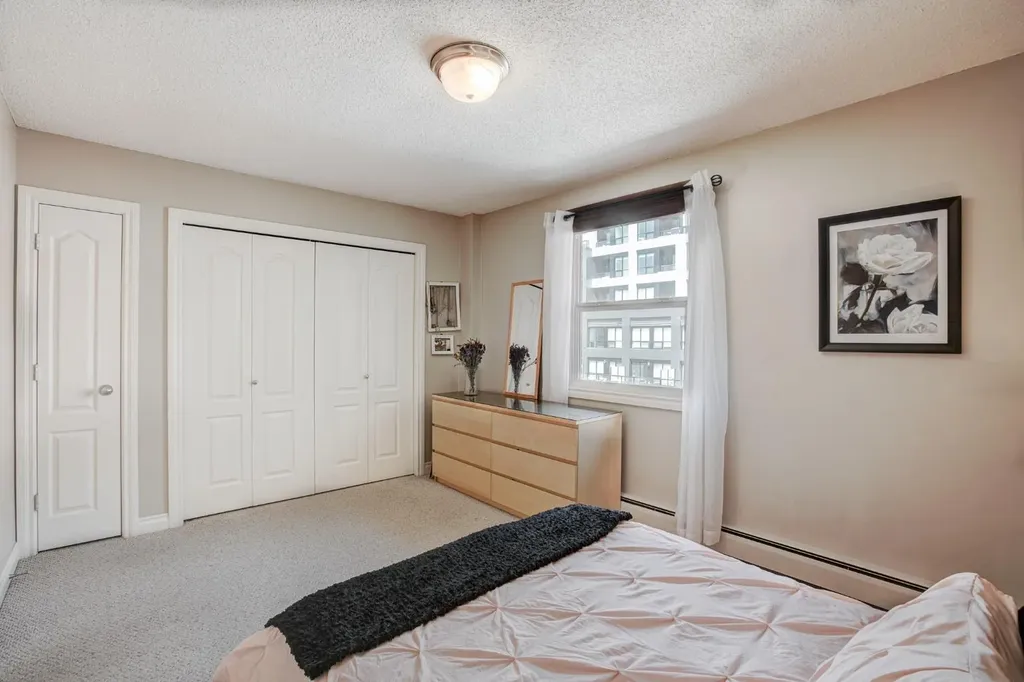 924 18 Avenue SW Calgary AB T2T 0H1