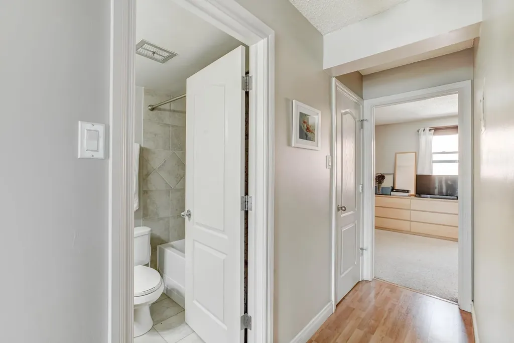 924 18 Avenue SW Calgary AB T2T 0H1