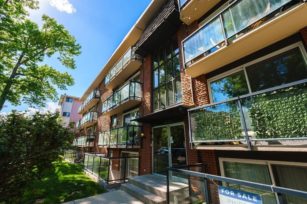 924 18 Avenue SW Calgary AB T2T 0H1
