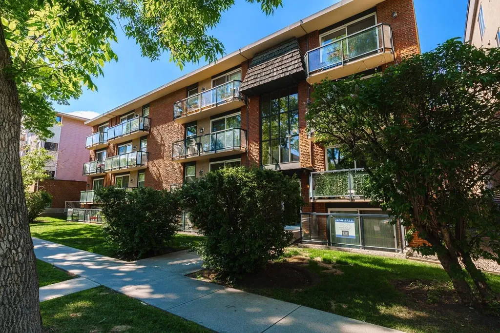 924 18 Avenue SW Calgary AB T2T 0H1