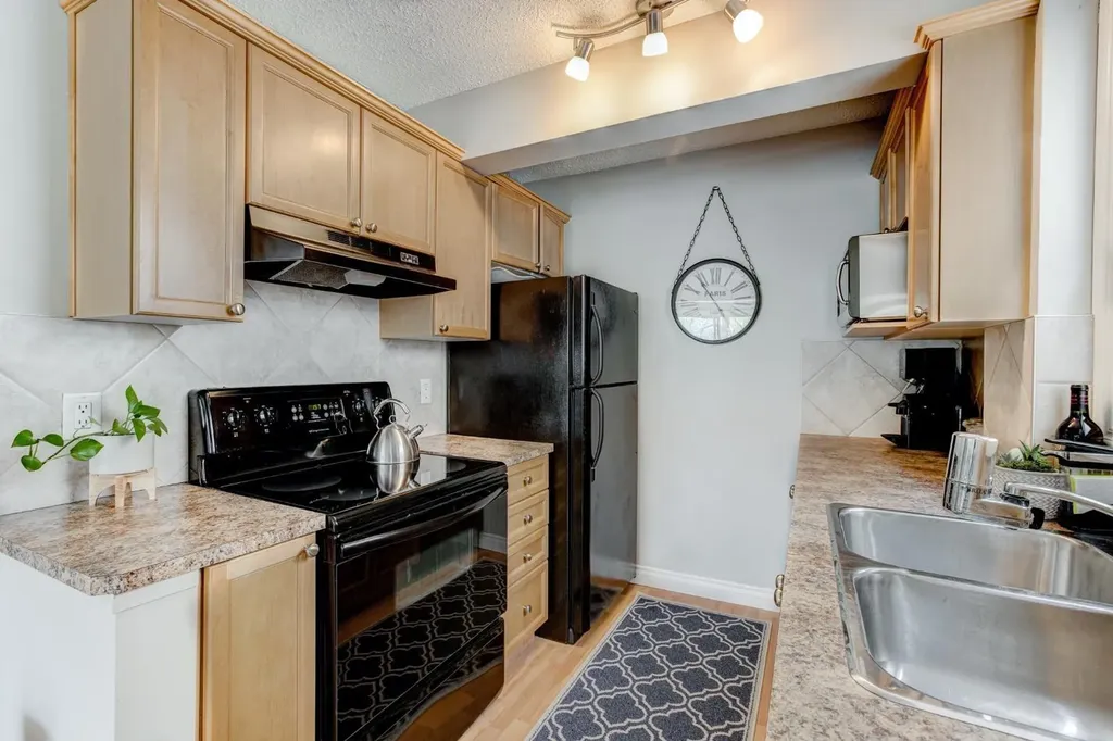 924 18 Avenue SW Calgary AB T2T 0H1