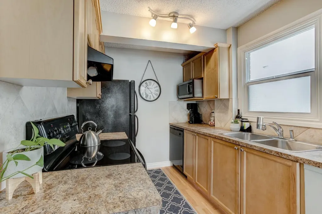 924 18 Avenue SW Calgary AB T2T 0H1