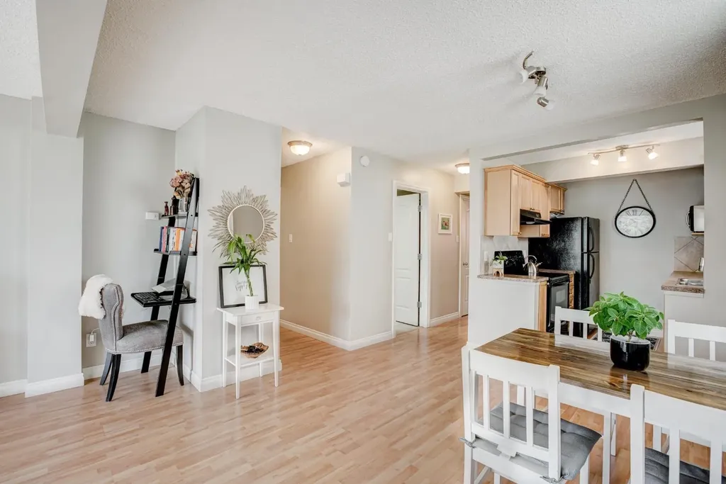 924 18 Avenue SW Calgary AB T2T 0H1