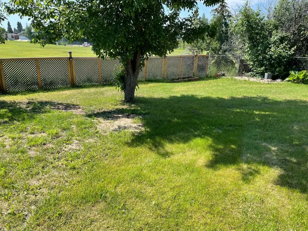 11409 110 Ave. Crescent Fairview AB T0H 1L0