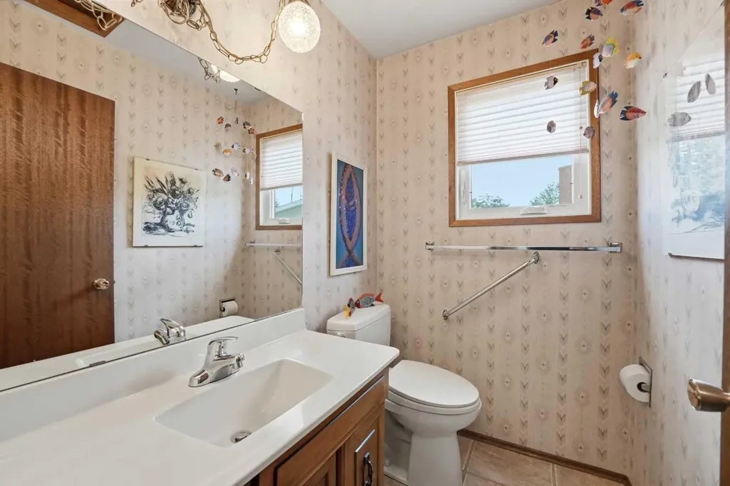 91 Hill Crescent Red Deer AB T4N 6G3