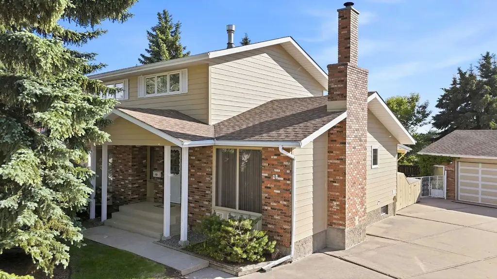 91 Hill Crescent Red Deer AB T4N 6G3