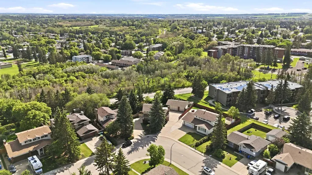 91 Hill Crescent Red Deer AB T4N 6G3
