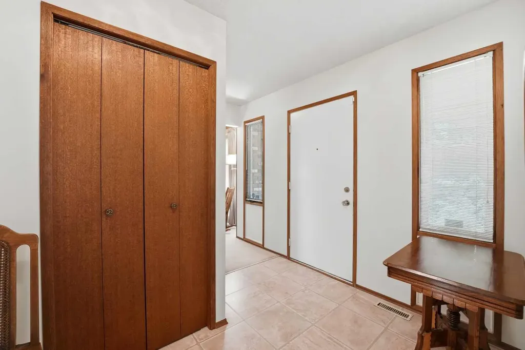 91 Hill Crescent Red Deer AB T4N 6G3