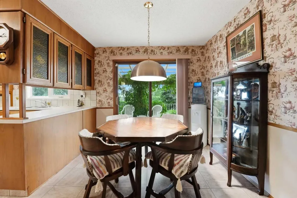 91 Hill Crescent Red Deer AB T4N 6G3