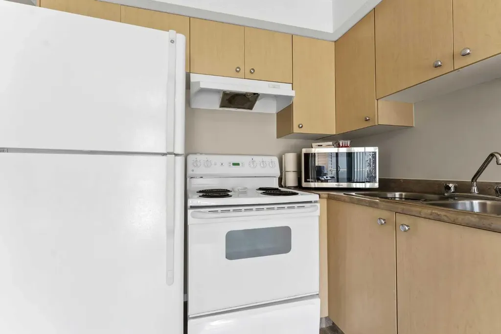 1648 Saamis Drive NW Medicine Hat AB T1C 4X1