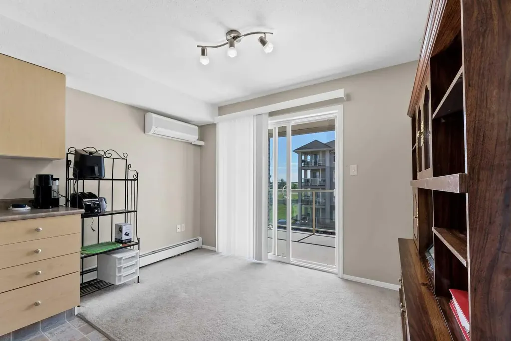 1648 Saamis Drive NW Medicine Hat AB T1C 4X1