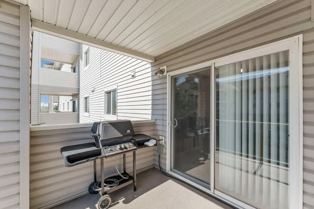 1648 Saamis Drive NW Medicine Hat AB T1C 4X1