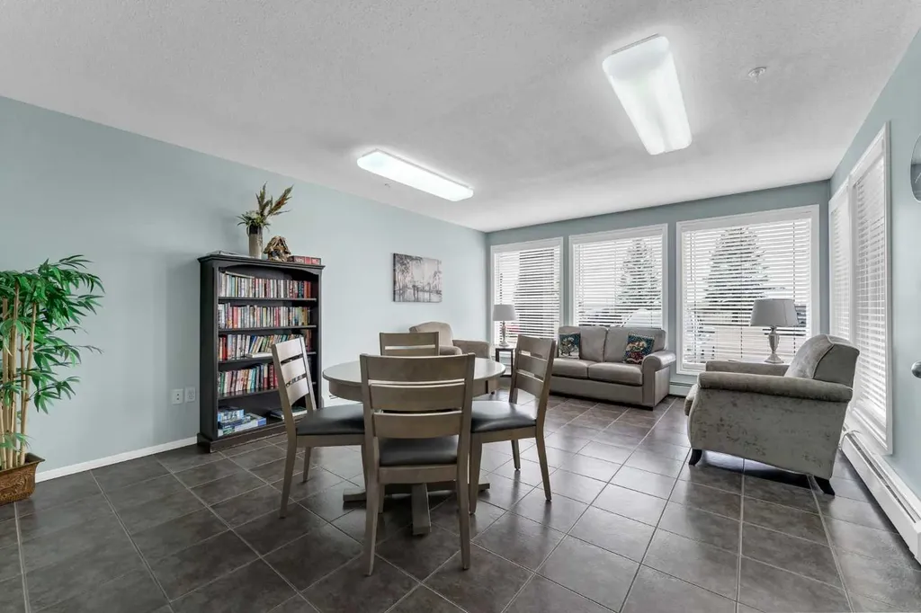 1648 Saamis Drive NW Medicine Hat AB T1C 4X1