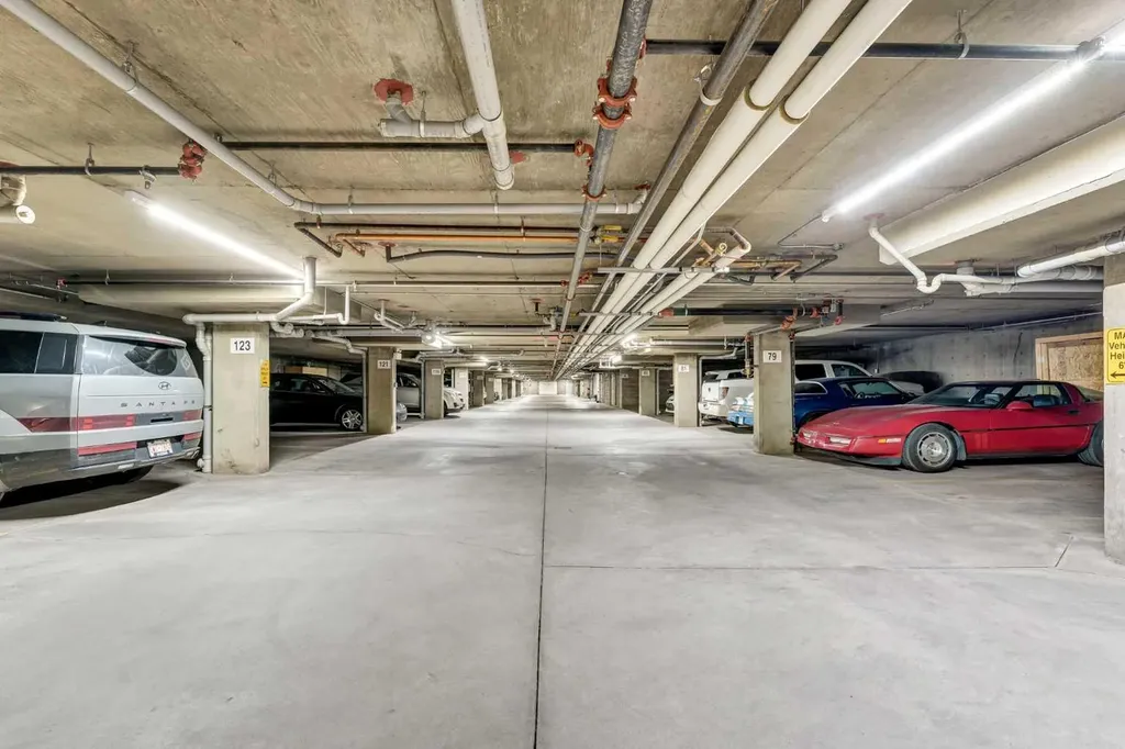 1648 Saamis Drive NW Medicine Hat AB T1C 4X1