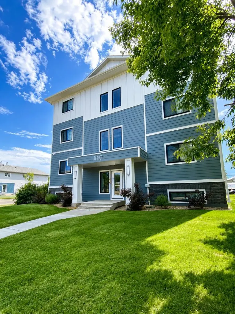 10101 105 Avenue Grande Prairie AB T8V1H3