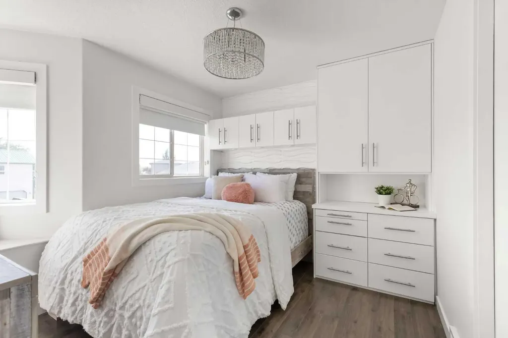 440 Spruce Way SE Medicine Hat AB T1B4L5