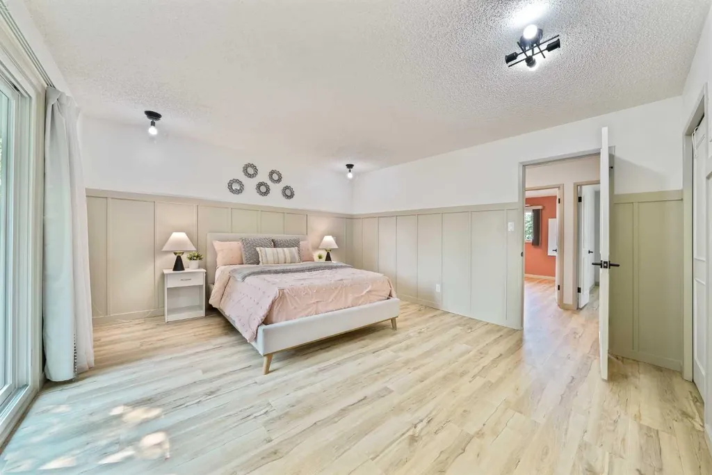 40 Silver Ridge Court NW Calgary AB T3B4V5