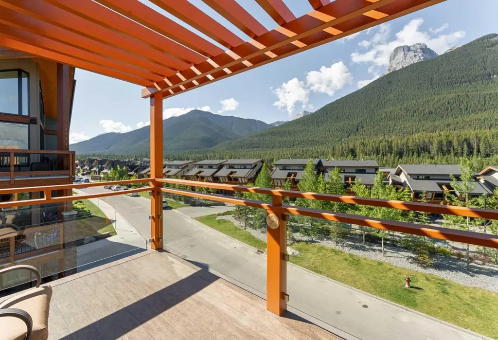 102 Stewart Creek Rise Canmore AB T1W0K6