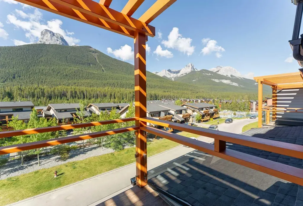 102 Stewart Creek Rise Canmore AB T1W0K6