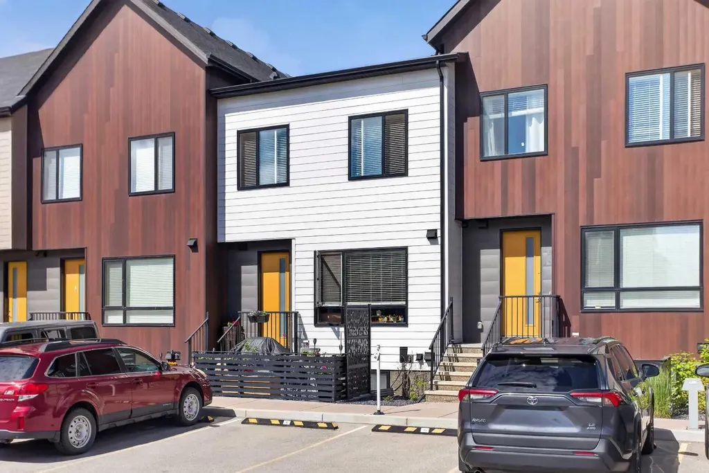 107 Redstone Crescent NE Calgary AB T3N 1M4